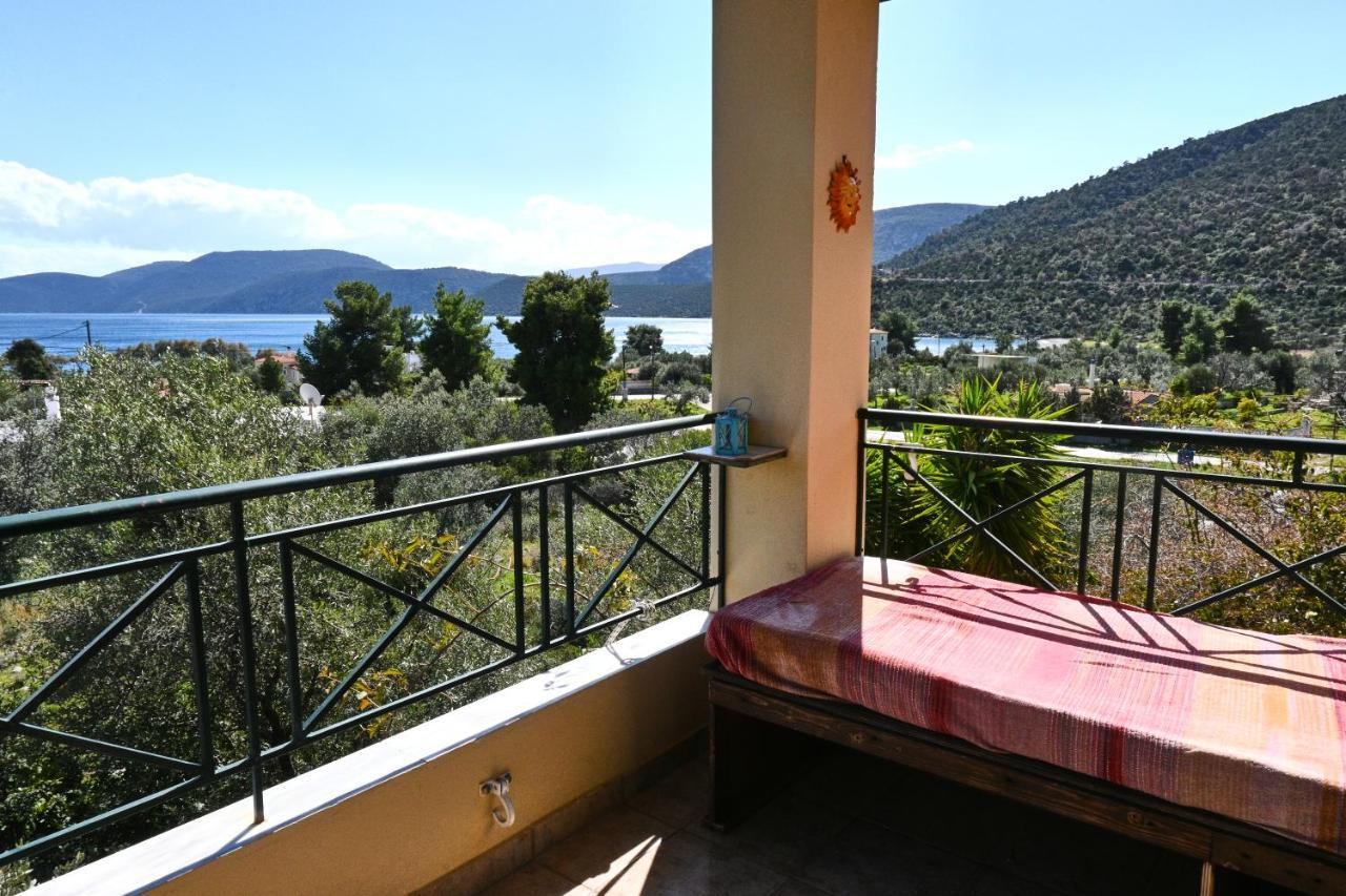 Pavlos' Cottage With Beach View Kórfos Buitenkant foto